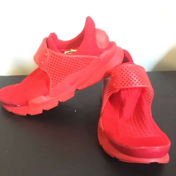 triple red sock dart